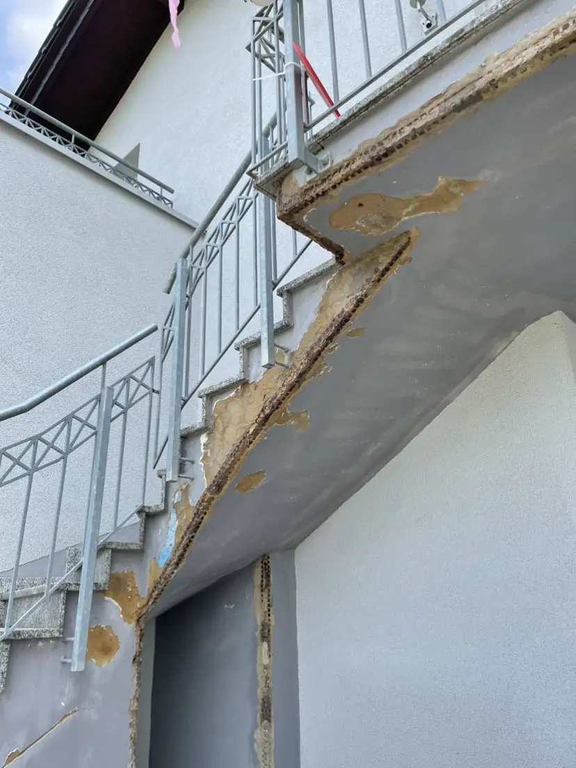 Projektfoto treppen balkon vorher