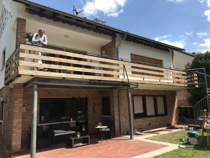 Projektfoto holzschutz balkon