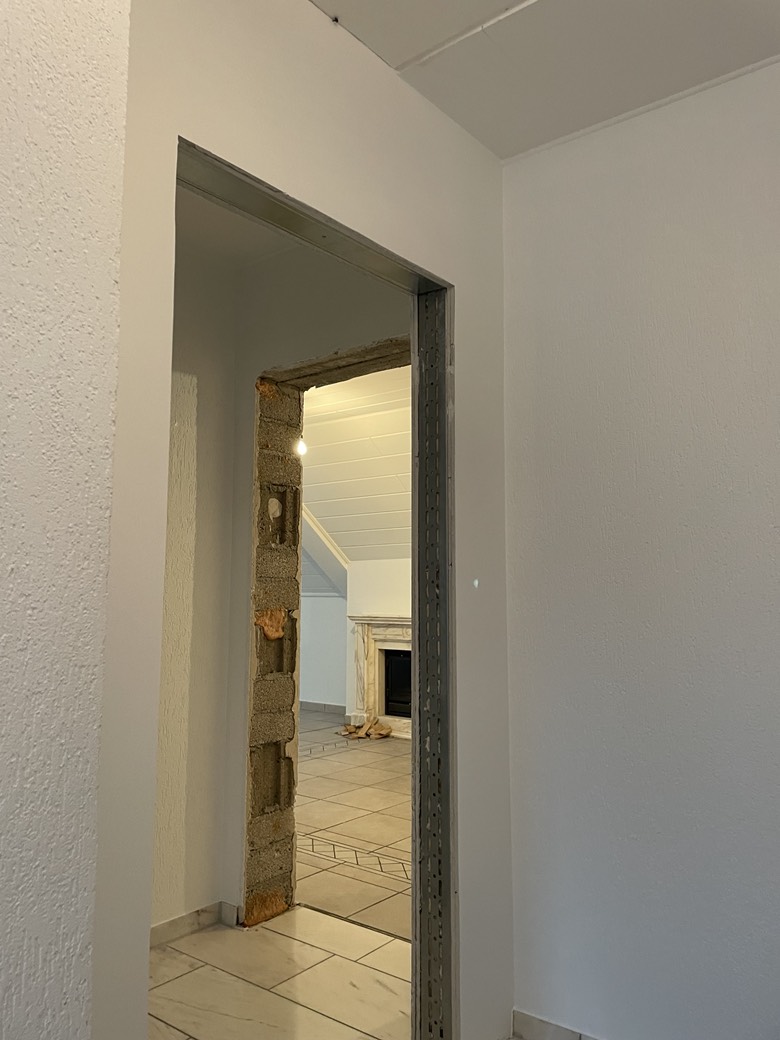 Fertiggestellte Wandöffnung nach den Trockenbauarbeiten